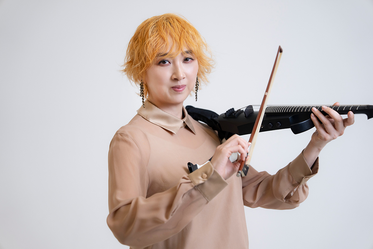 宝塚トップからバラエティーまで　40周年の紫吹淳、進化する人生「何色にも染まれる面白い人に」