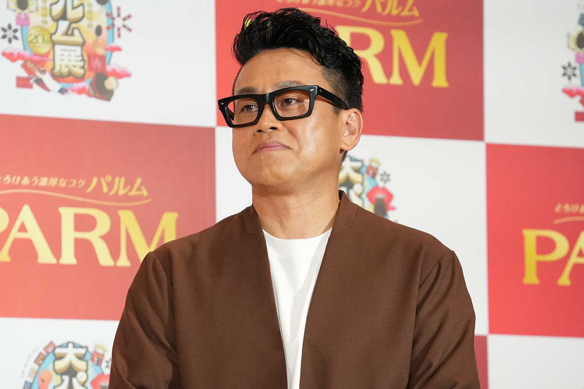 宮川大輔、メガネキャラ“生みの親”は意外な先輩芸人「そっからメガネをかけるようになった」