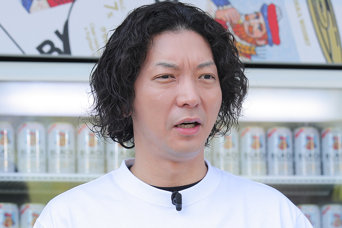 イベントに登壇したニューヨークの嶋佐和也【写真：ENCOUNT編集部】