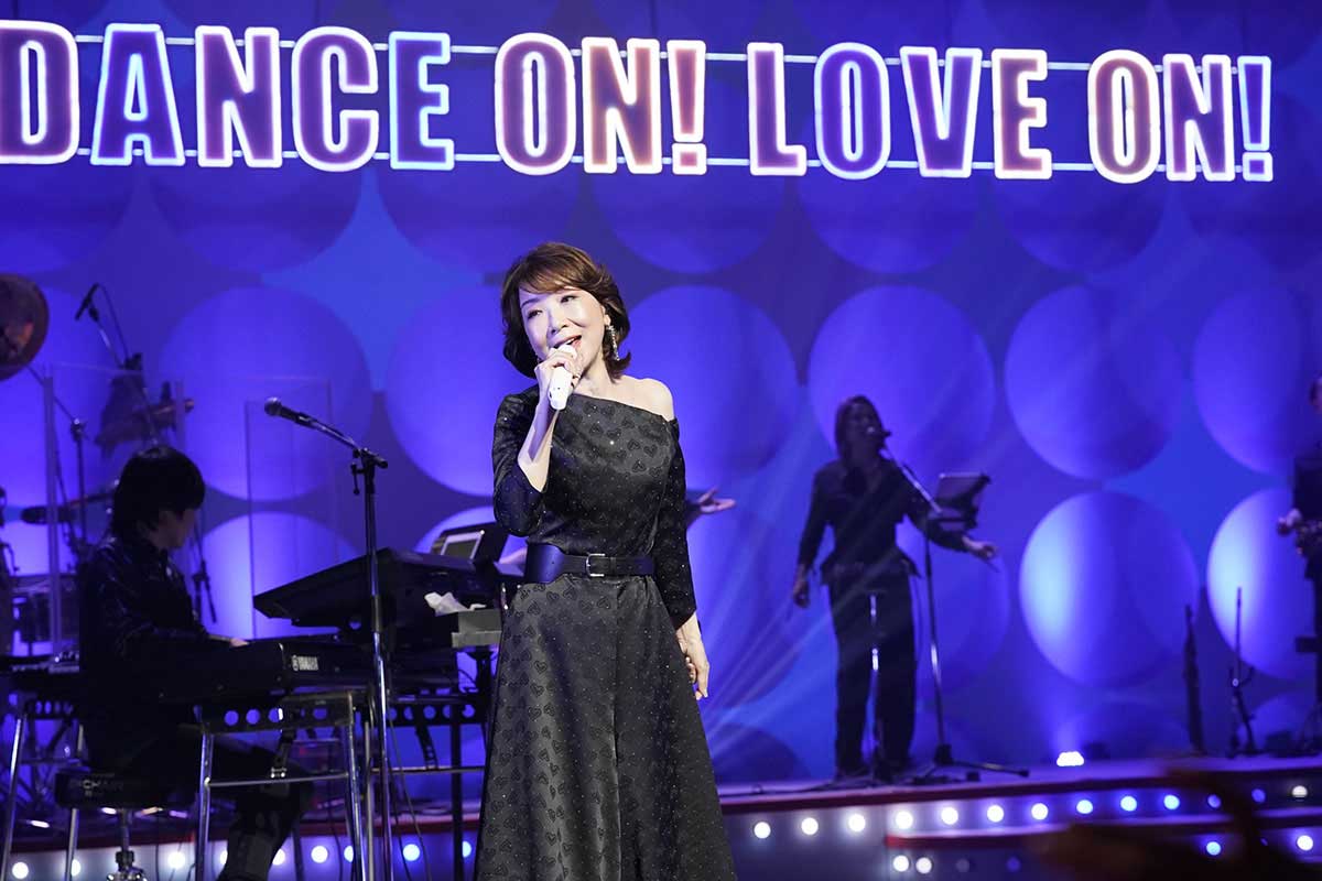 最新アルバムの楽曲も披露した【写真：岡本隆史】