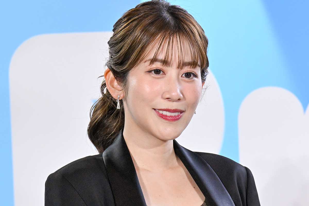 元NHK・中川安奈、ぴったりワンピ2ポーズに熱視線「スタイル最高」「艶やかさ炸裂」