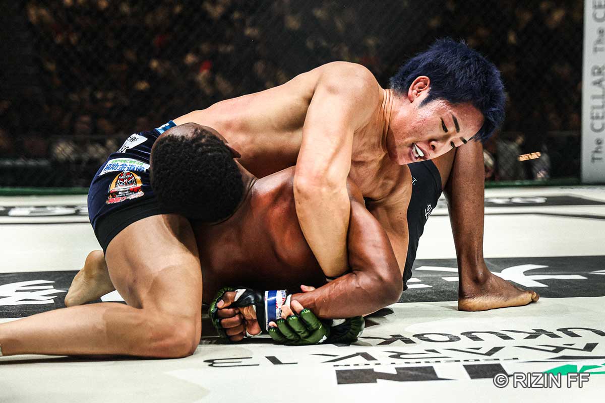1R・一本勝ちを収めた神龍誠【写真：(C)RIZIN FF】