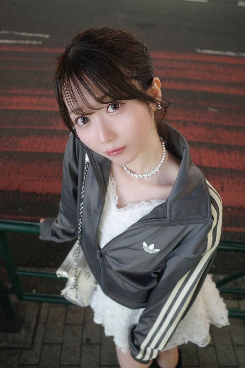 ＝LOVEの大谷映美里【写真：X（@otani_emiri）より】