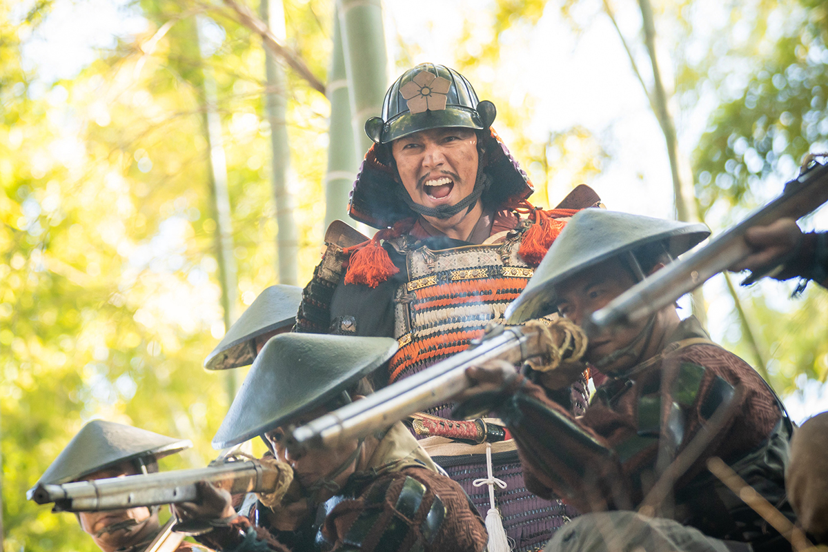 【豊臣兄弟！】明智光秀が「ヒーロー過ぎ」　撤退戦での劇的シーンに反響「神回だ」「麒麟が来た」