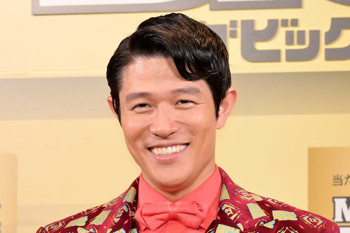 「まるで別人」　“激変”ぶりにネット衝撃、鈴木亮平への投稿に「ギャップが凄い」の声