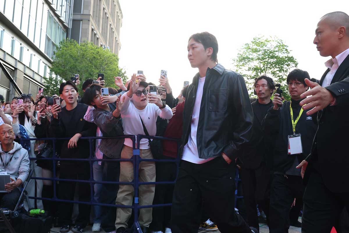 【RIZIN】朝倉未来、平本蓮ら看板選手が白リムジンで次々降臨　日比谷騒然「まじやべー」