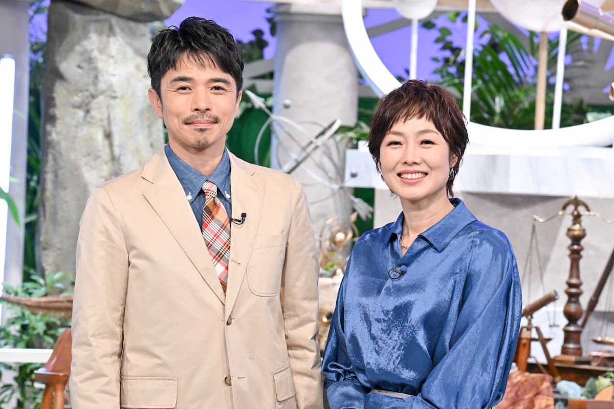囲み取材に出席した20th Centuryの井ノ原快彦（左）と有働由美子【写真：ENCOUNT編集部】