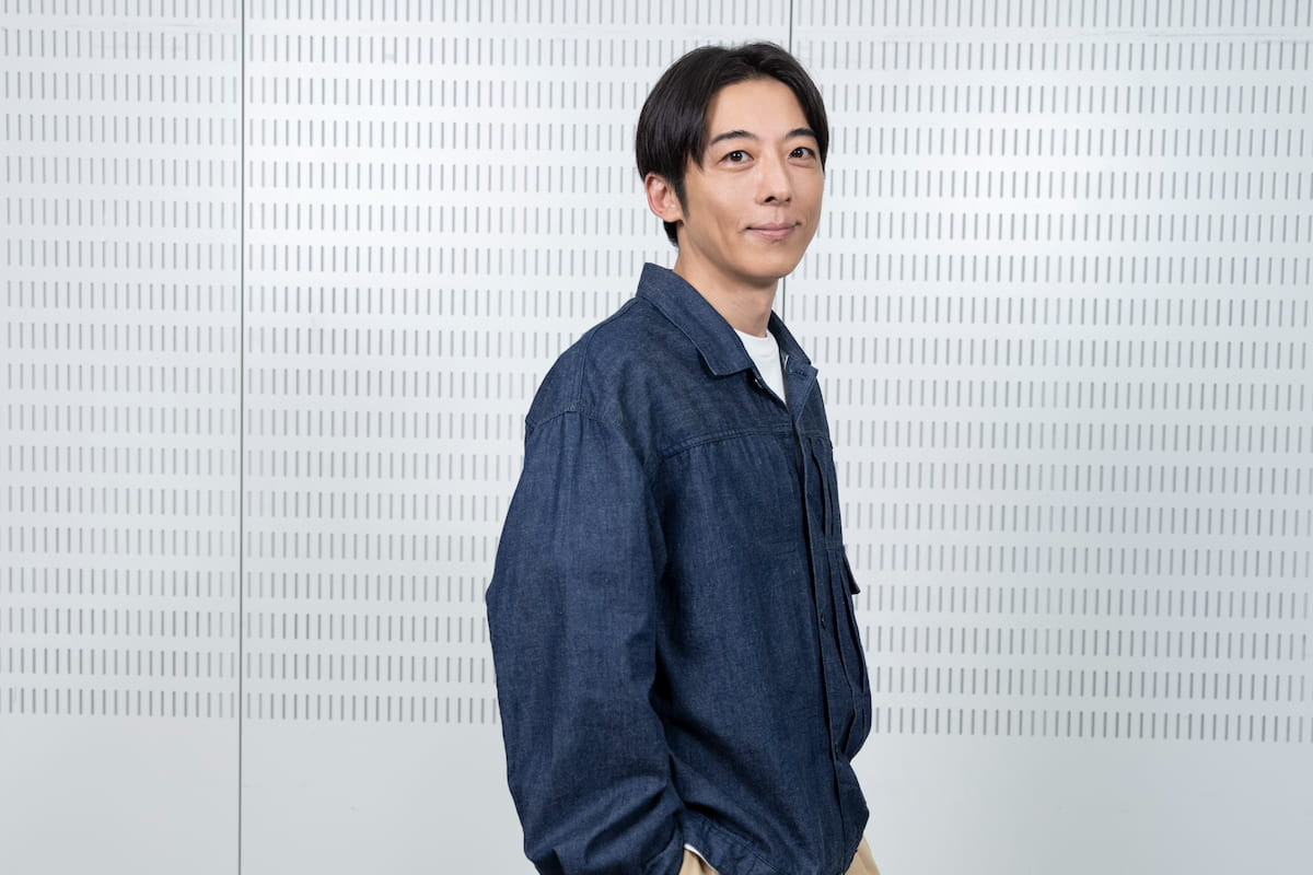 ドラマ『リボーン』で一人二役　高橋一生が語る「俳優部」の誇りと風通しの良い現場作り