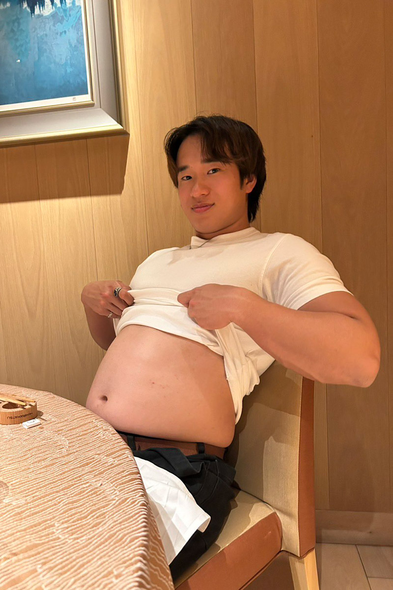 ダイエット前のだれウマ【写真：X（＠muscle1046）より】