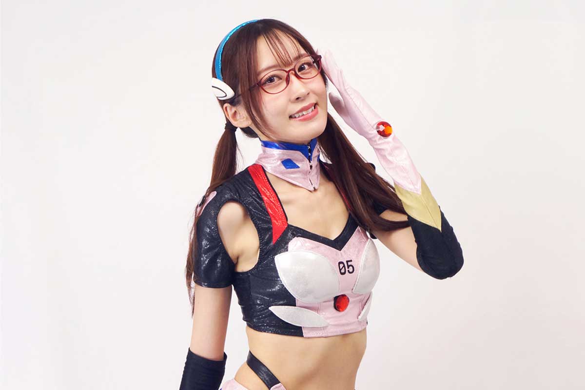 雪野るなが『エヴァンゲリオンレーシング サーキットメイト』で活躍【写真：(C)カラー】