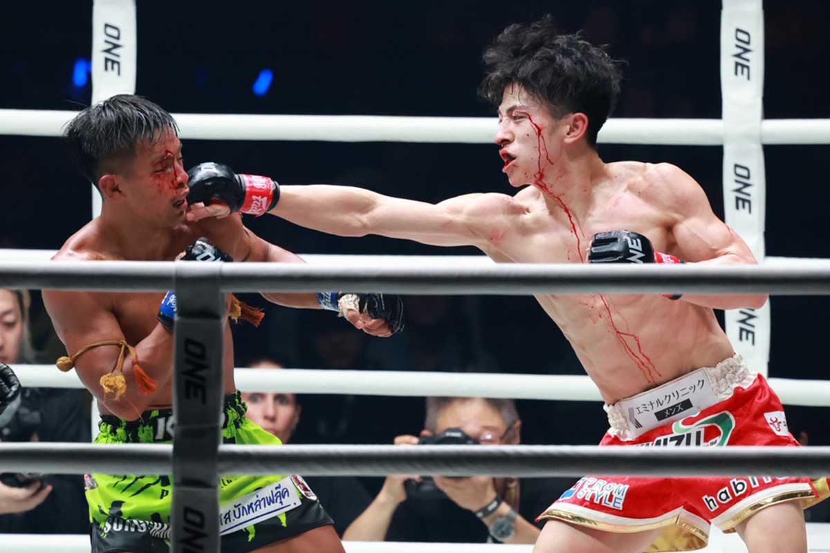 【ONE】吉成名高がベルト初防衛で41連勝　鼻から出血、首相撲で何度も投げられるも無事勝利