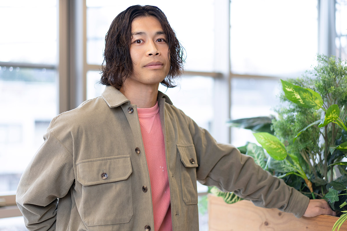 『鬼レンチャン』達成のKAY-I、貿易事務から再生2億回のアーティストに「誰かの人生を変えられる人になれたら」