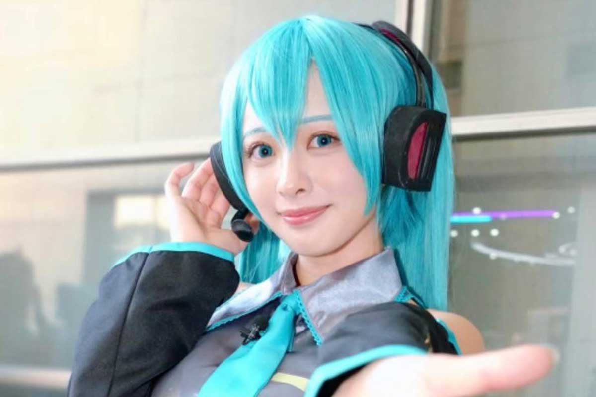 「大変身」「全然別人」　日テレ河出奈都美アナ、コスプレ姿に「スタイル良くて…」「完璧」
