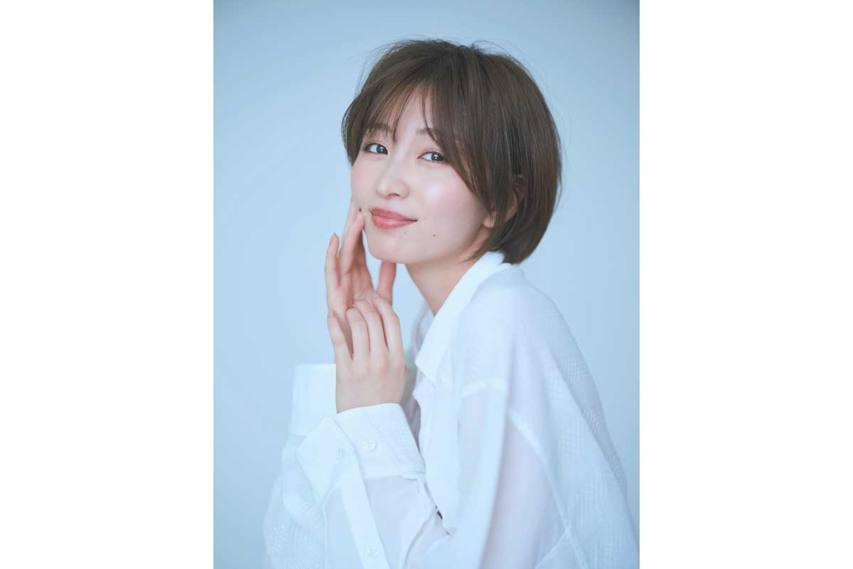 岡崎紗絵、松村北斗主演ドラマでヒロイン役　AI生成の25年前の少女写真の正体も解禁