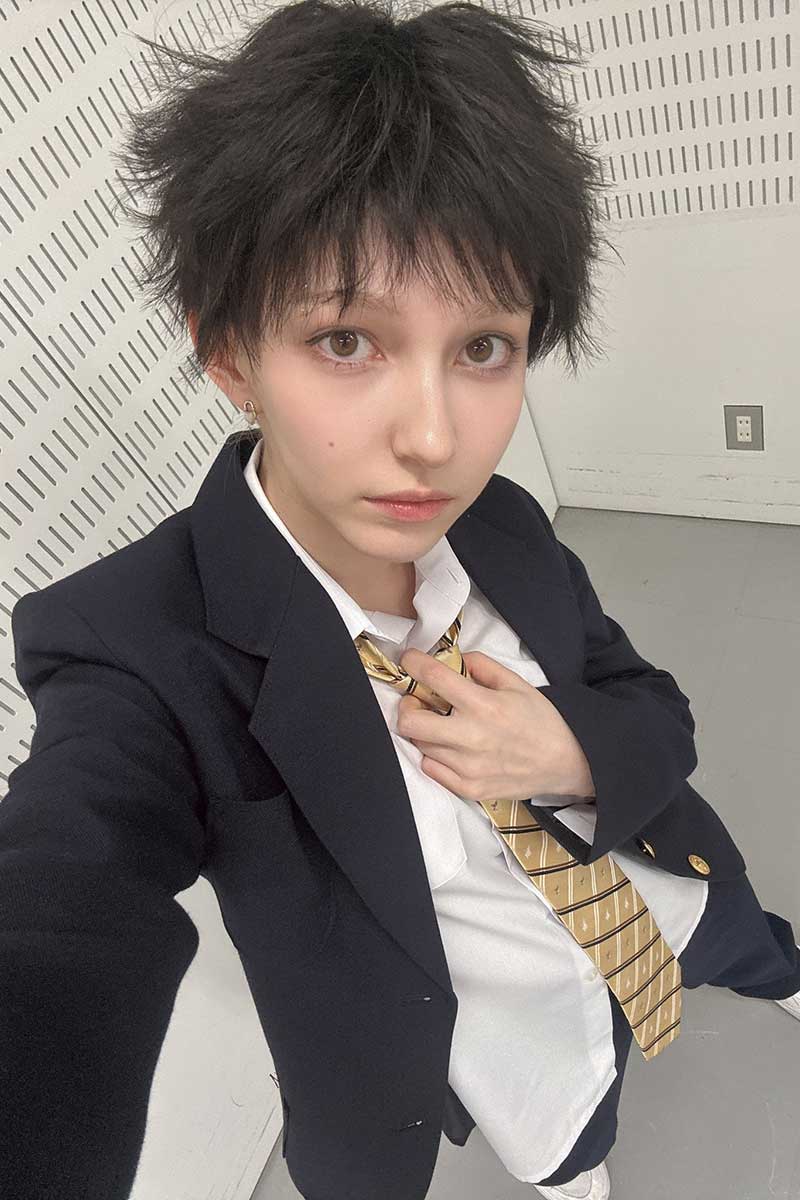 FRUITS ZIPPER・早瀬ノエルの男装姿【写真：X（＠noel_fz1229）より】