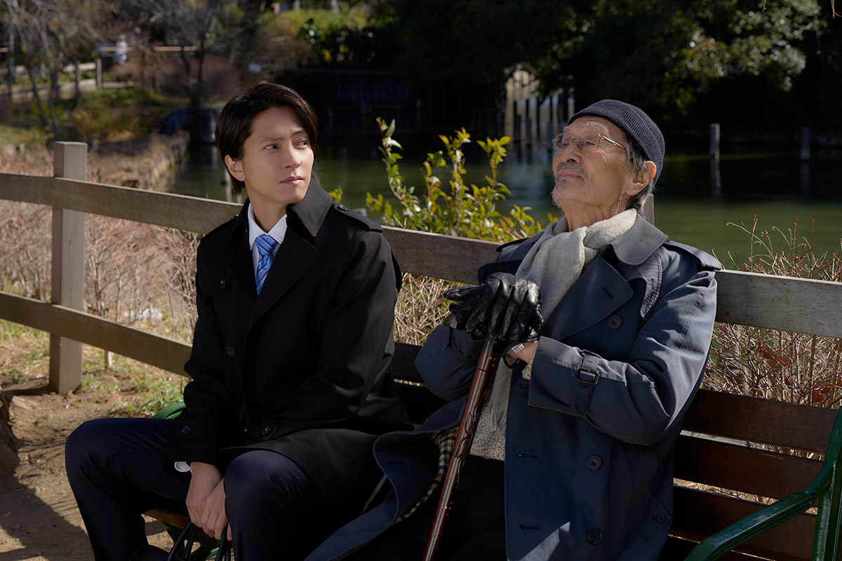 山下智久、『クロサギ』以来の師・山﨑努と再共演　「智久のためなら」…映画版で長年の約束実現