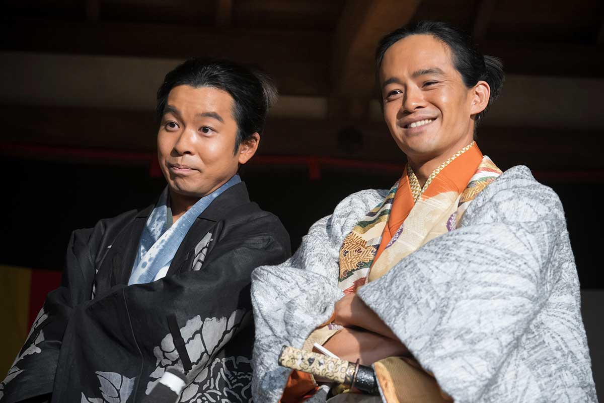 小一郎（左＝仲野太賀）と秀吉（池松壮亮）【写真：(C)NHK】