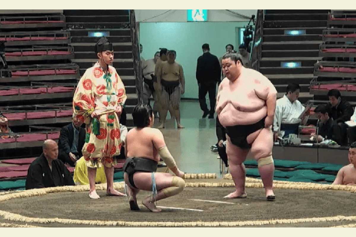 15歳の小兵力士・琴芳野が“142キロ差”を撃破【写真：(C)AbemaTV, Inc.】