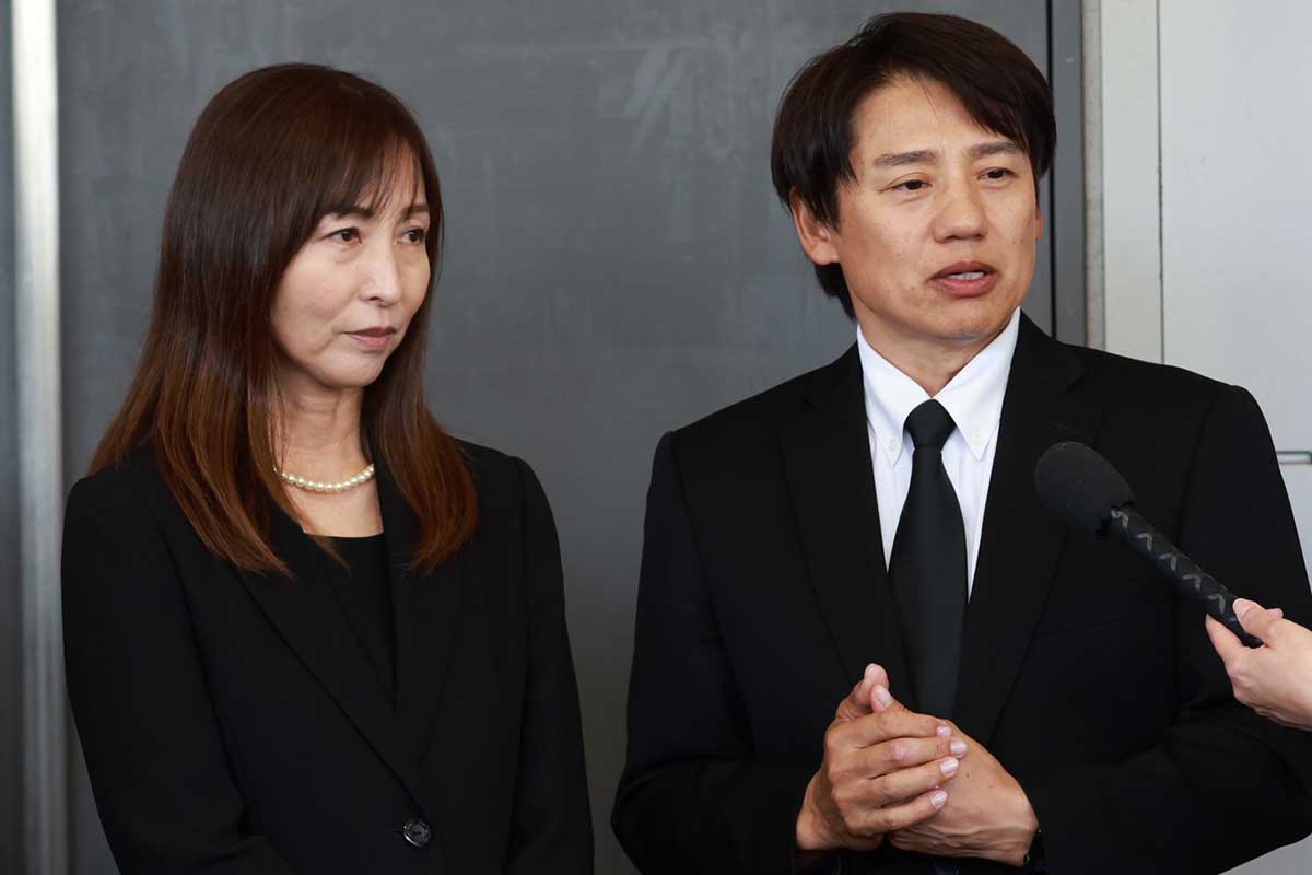 取材に応じたかとうれいこ（左）、池谷幸雄【写真：山口比佐夫】
