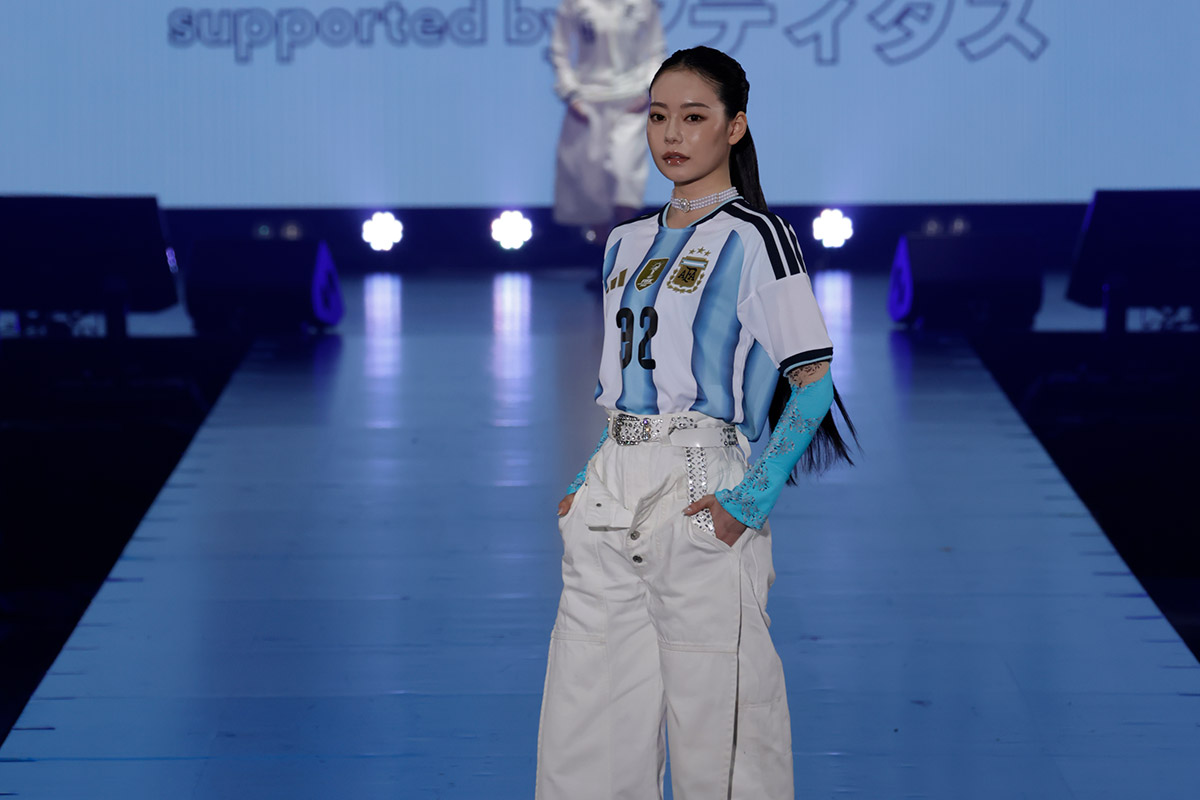 【サツコレ】なごみ、離婚発表後初の公の場　ポニーテールで小顔際立つ堂々のランウェイ披露