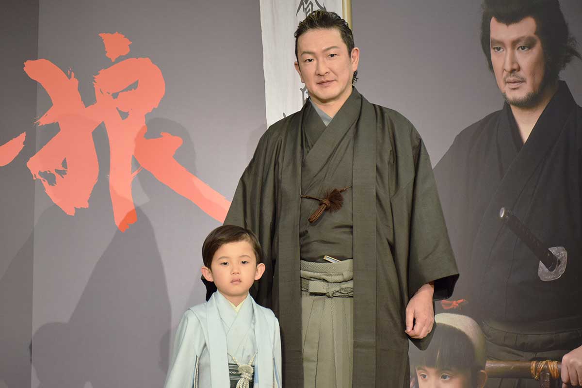中村夏幹（左）と中村獅童【写真：ENCOUNT編集部】