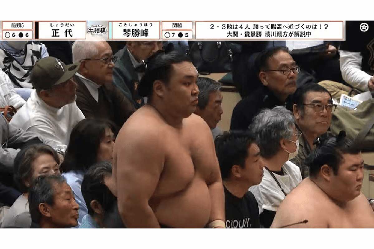 球界レジェンドの映り込みがSNSで話題に【写真:(C)AbemaTV,Inc.】