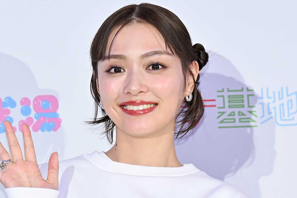 34歳女優、メイク姿に「誰？」「ずっとこの顔でいたい」　内田理央に「これだけ変わるのすごい！」の声
