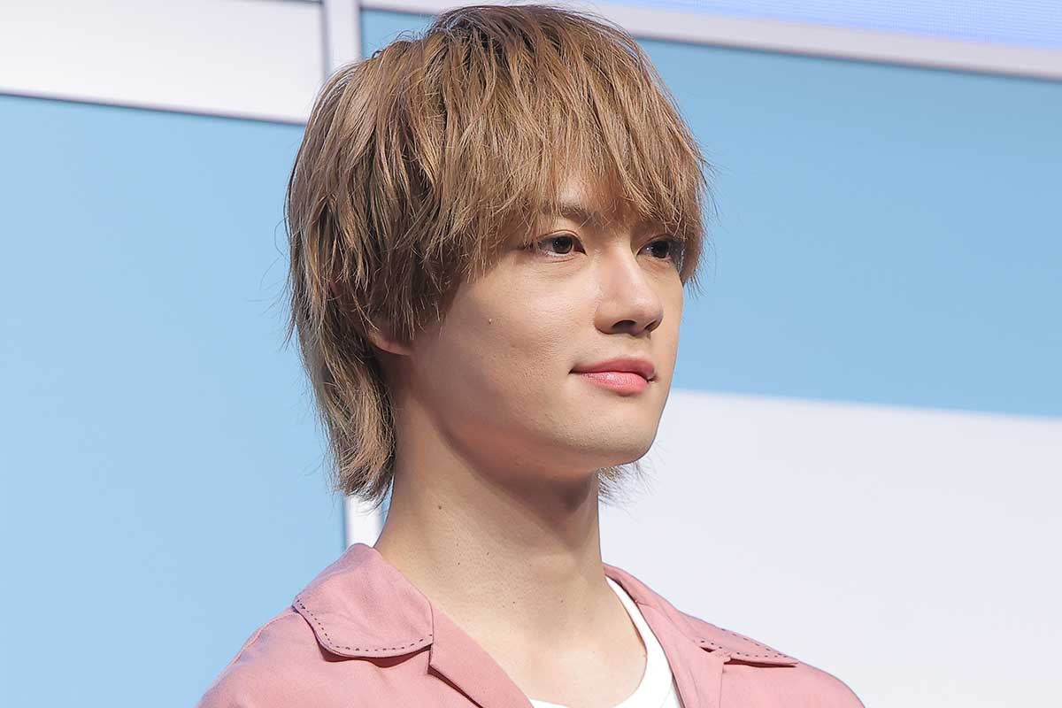 M!LK佐野勇斗、今年挑戦したいことは「メンバーと富士山に登る」　ローソンCMキャラクター就任に笑顔
