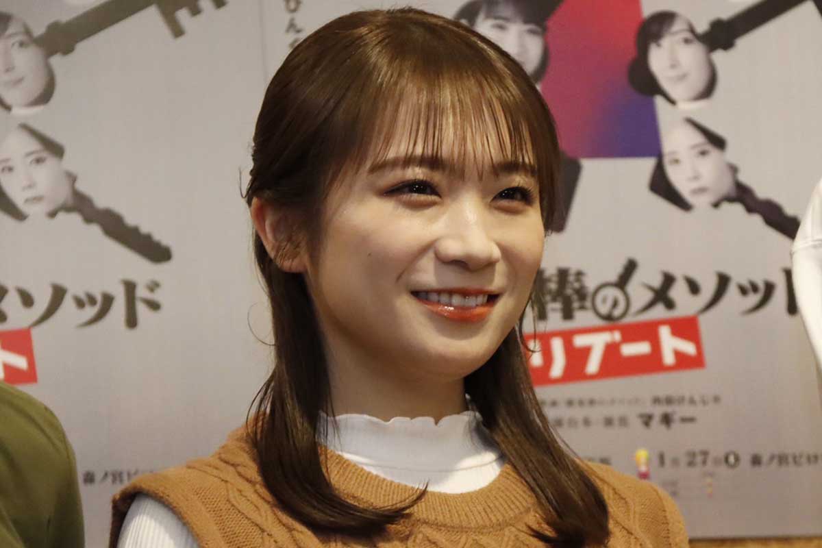秋元真夏が「夏だから」報告で雰囲気ガラリ　タンクトップで肩出しに「ギャル」「惚れ直しちゃう」
