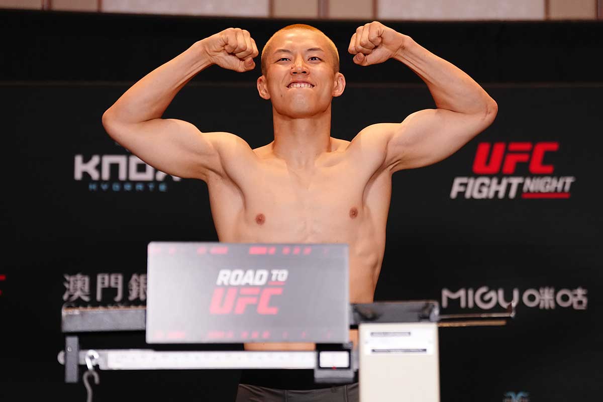 計量をクリアした栁川唯人【写真:(C)Zuffa LLC/UFC】