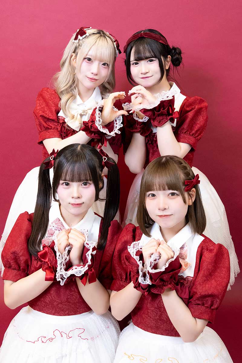 左上から時計回りに雪見ましろ、苺ゆり、佐久間彩菜、百瀬かのん【写真：増田美咲】