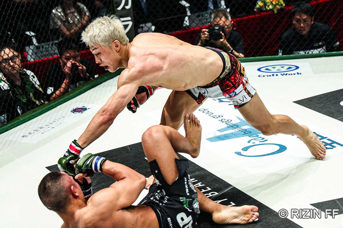 第3試合は冨澤大智が加藤瑠偉に1R・4分37秒でTKO勝利【写真：(C)RIZIN FF】