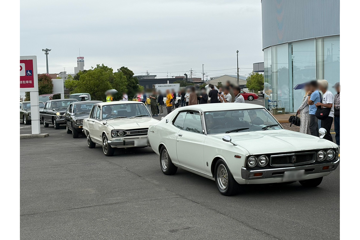 日産名車による記念パレードが行われた【写真:ENCOUNT編集部】