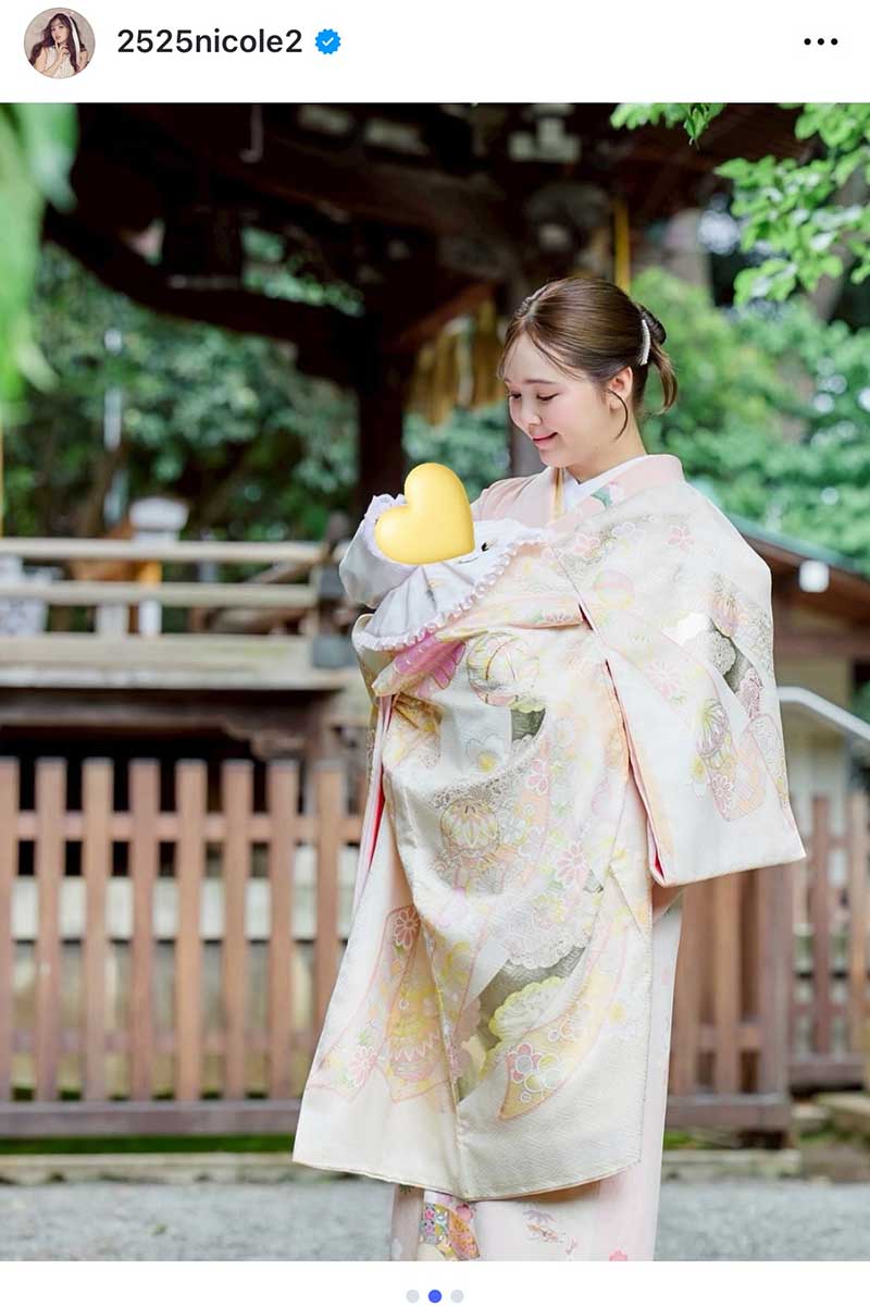 藤田ニコルの実際の投稿【写真：インスタグラム（＠2525nicole2）より】