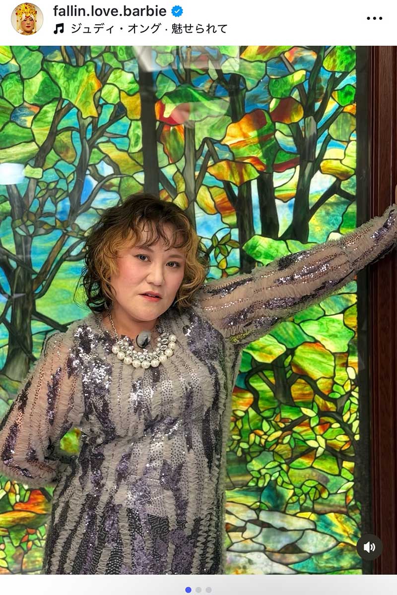 フォーリンラブのバービー【写真：インスタグラム（＠fallin.love.barbie）より】