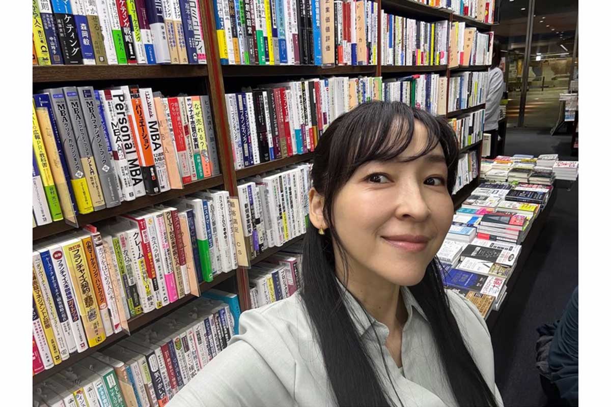 麻生久美子【写真：インスタグラム（@asokumikomg）より】