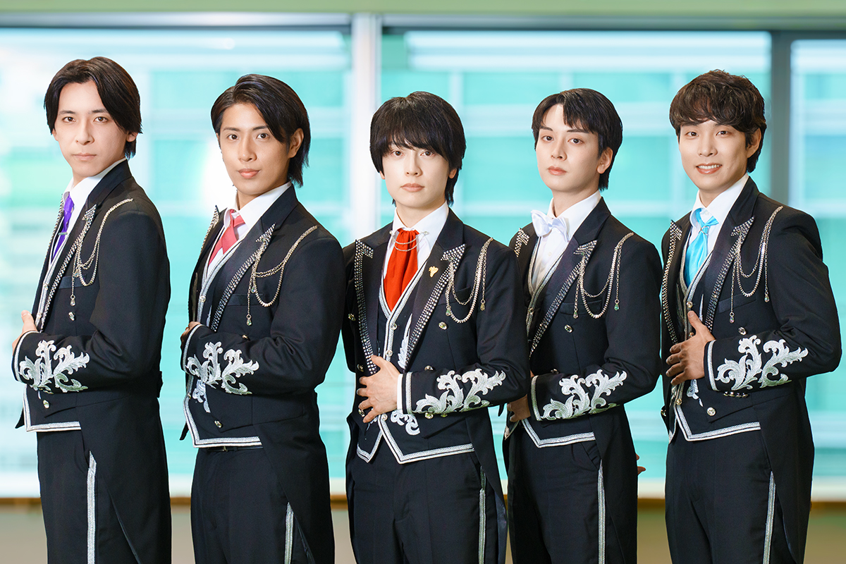 左から古川カベルネ卓人、真田メルロ煌生、石田ピノ知之、松田シャルドネ創太郎、門脇リースリング卓史【写真：荒川祐史】
