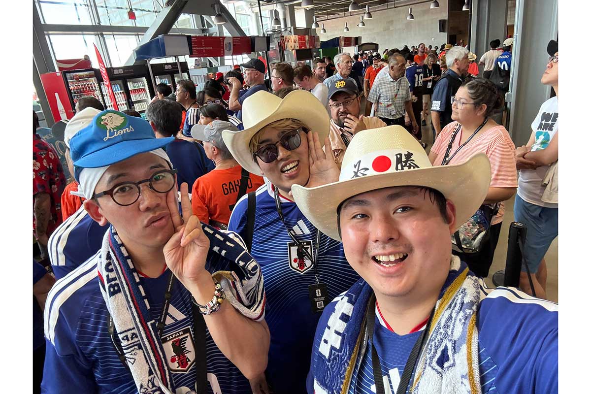 若手芸人・ザンゾウのベントウ、14万円の席でW杯日本戦観戦　動画でレポート「爆食したので元は取れたと思います」