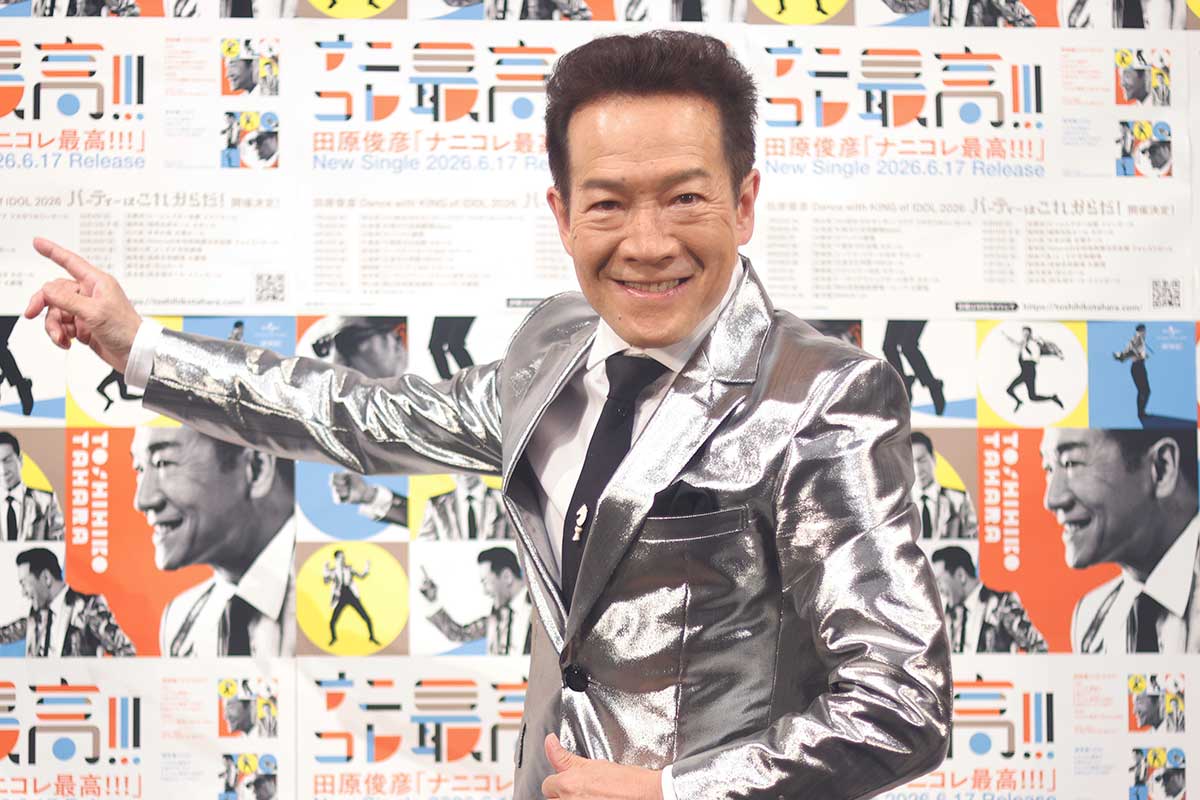 囲み取材に応じた田原俊彦【写真：ENCOUNT編集部】