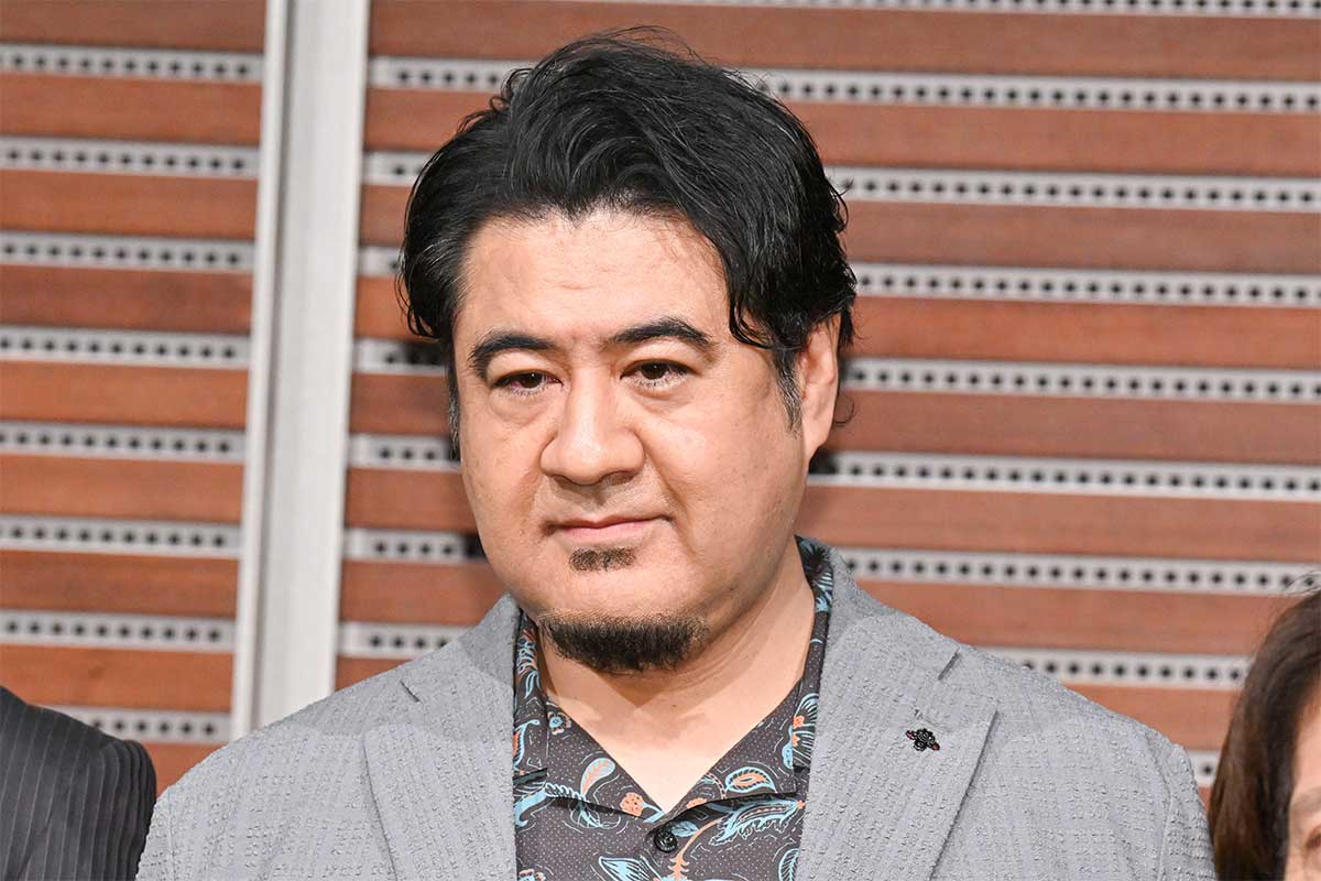 小手伸也、撮影中に“勝負パンツ”露出のハプニング「慌てました」　エキストラにも見られ謝罪