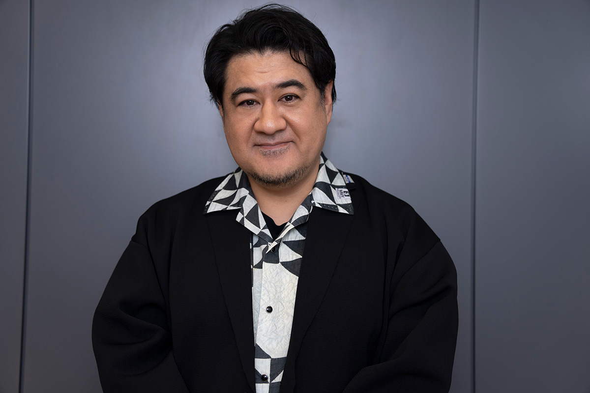 小手伸也、52歳で初主演＆初座長に挑戦　鈴木保奈美の一言で決まった“運の尽き”タイトル秘話
