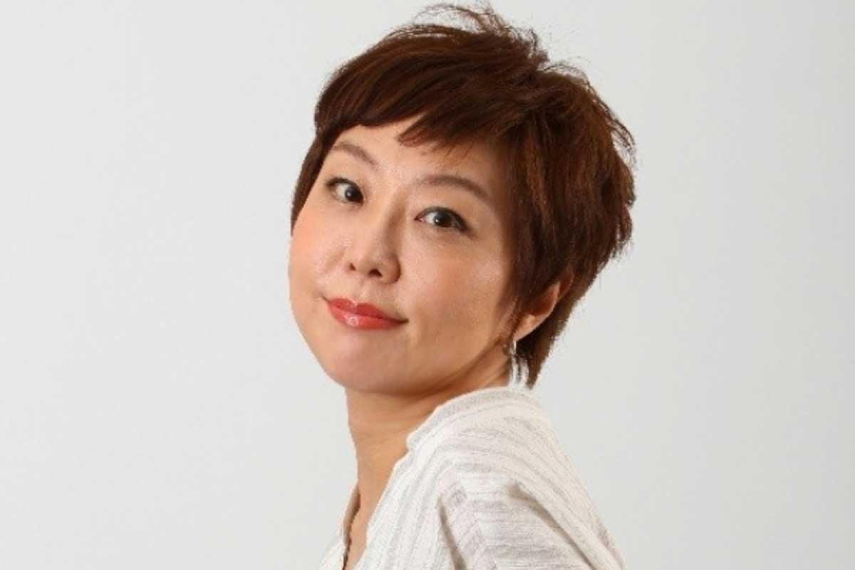 「すごいなあ遺伝って」　室井佑月、生後1か月の孫に「似てるー」「めちゃくちゃ可愛い」の声