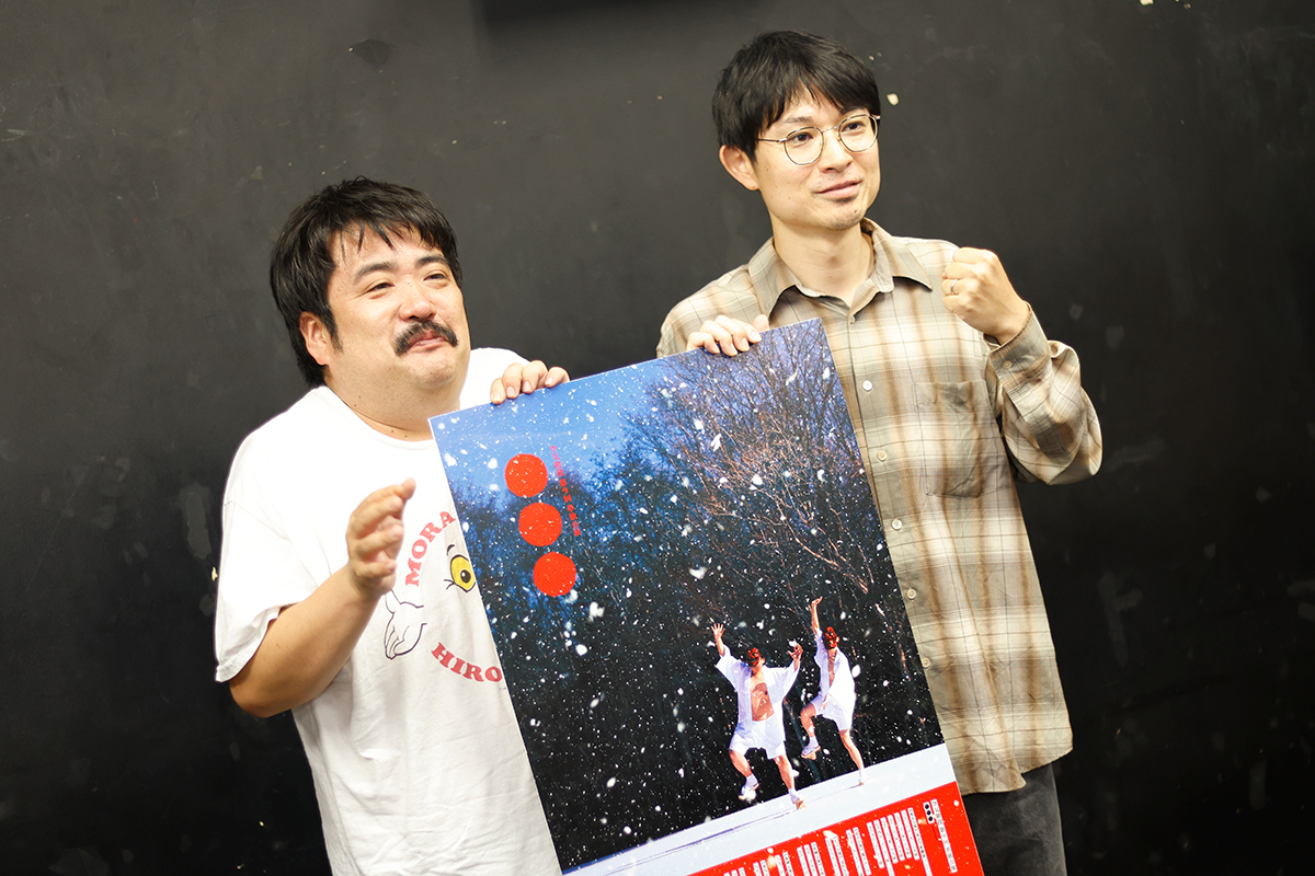 取材会に出席した空気階段の鈴木もぐら（左）と水川かたまり【写真：ENCOUNT編集部】