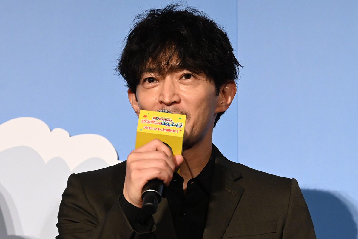 公開記念舞台あいさつに登壇した津田健次郎【写真：ENCOUNT編集部】