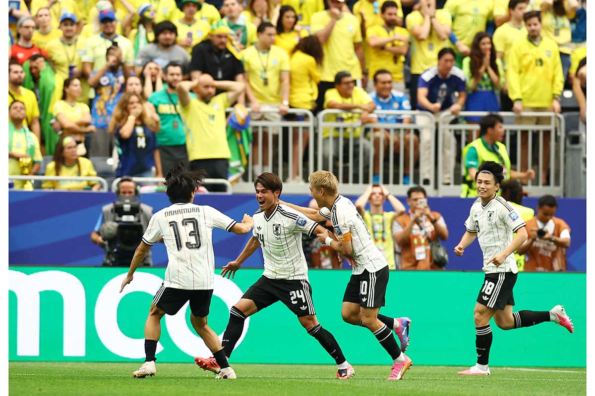 W杯本田圭佑氏の解説を“解説”したNHKアナ　他局アナが手放しで称賛「見事でした」