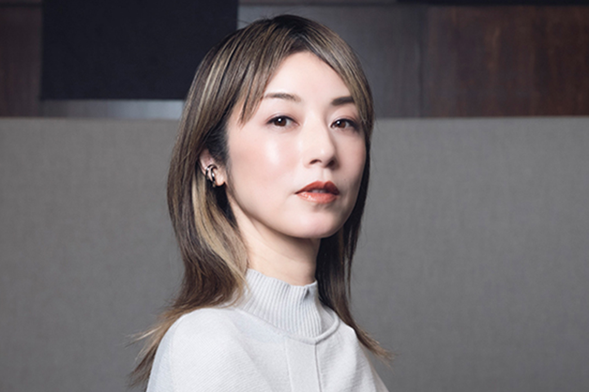 53歳・高岡早紀の「プロポーションが変わらない」　黒ハーフパンツに称賛の声「いつも綺麗すぎます」