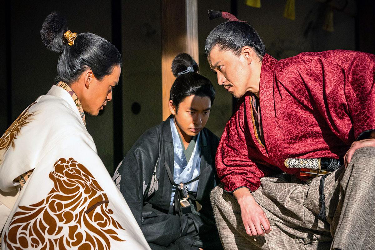 「信長が傾いている時はヤバい」とネットを震撼させた【写真:(C)NHK】