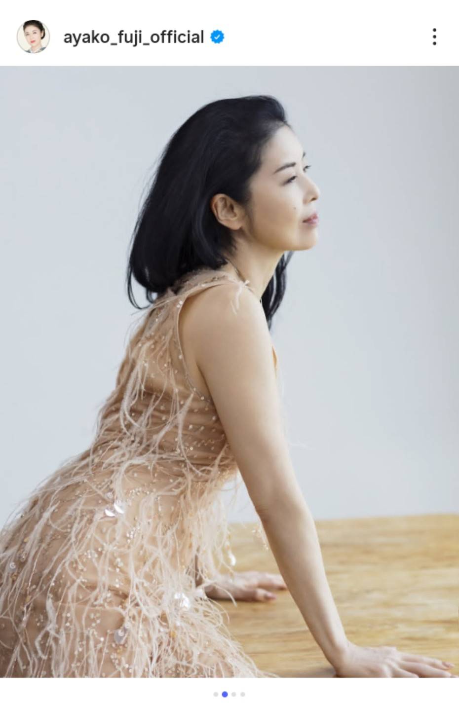 藤あや子【写真:インスタグラム(@ayako_fuji_official)より】