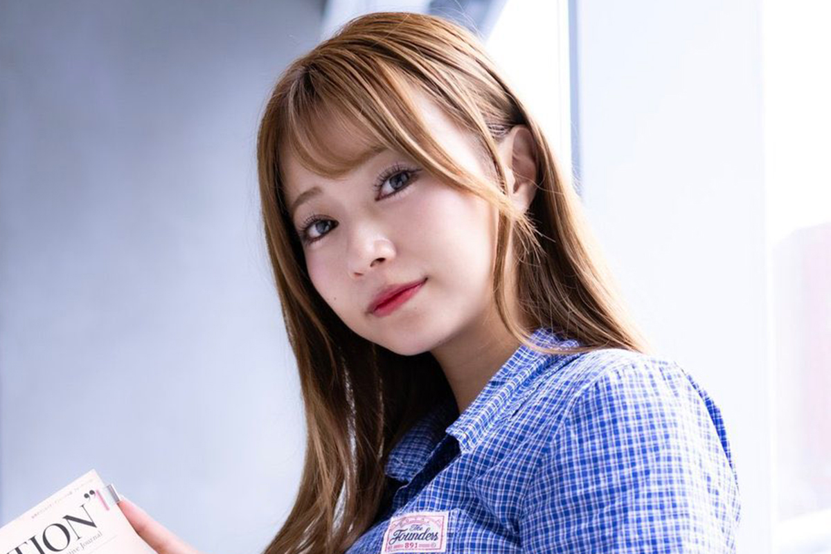 「ウエスト細すぎ」　超ミニスカ圧巻プロポーションの宮本はなに注目「脚が素敵」「めっちゃ可愛い」