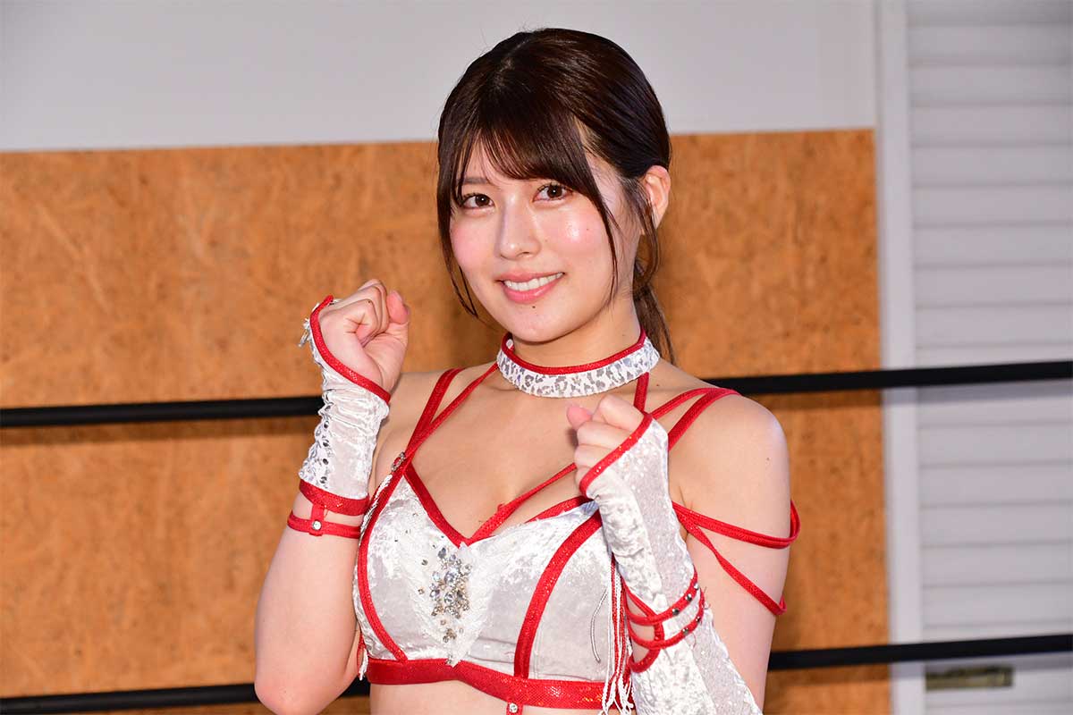 グラドルちとせよしの、女子プロレス転向に期待の声「もしデビューすることになったら…」　現役王者が強烈キック称賛